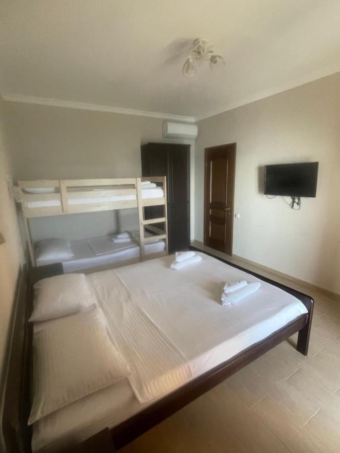 Hôtel Leon à New Athos Extérieur photo